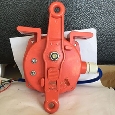 防粉塵雙向拉繩開(kāi)關(guān)LHKLT1-IPKBW-220L礦用往復(fù)式拉繩開(kāi)關(guān)